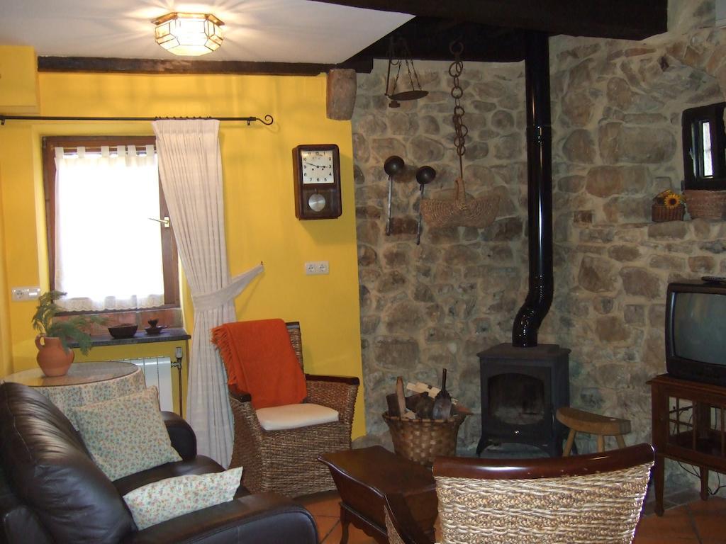 Casa Rural Moradiellos Arenas De Cabrales Room photo